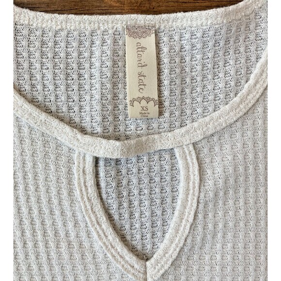 Altar'd State Blouse Women Sz XS Boho Babydoll Long Sleeve Waffle Knit Keyhole - Picture 5 of 5